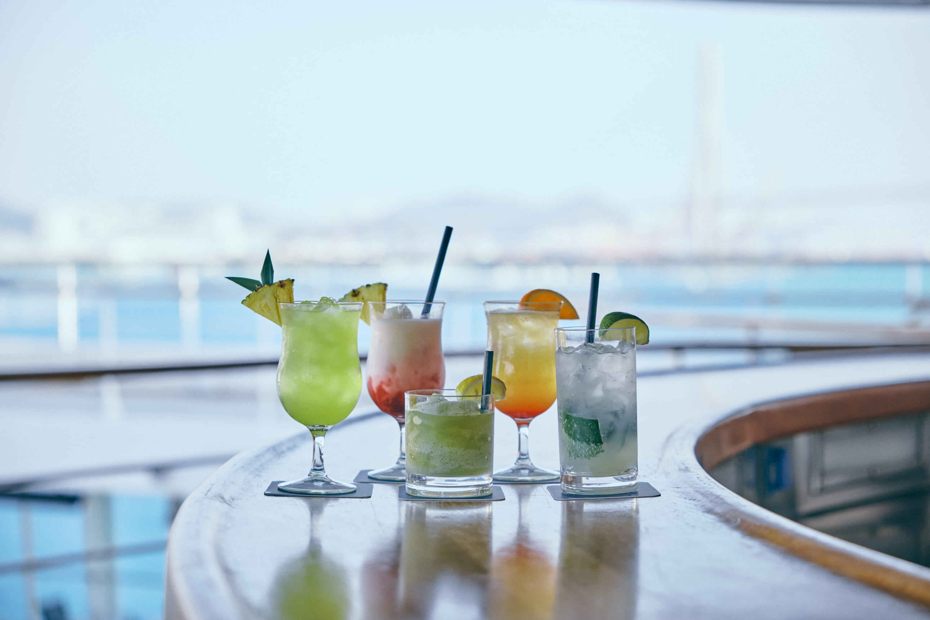湖畔泳池餐廳 & 酒吧（Poolside Restaurant & Bar Lakeside）